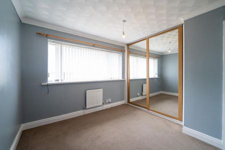 2 bedroom terraced house to rent - Photo 2