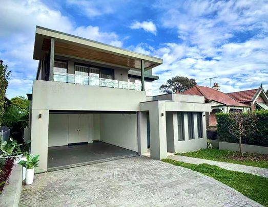 Exceptional Exquisite Picturesque North Facing Luxury Living in Gladesville - Photo 1
