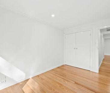 Refreshed Family Home Walking Distance to Vermont SC! - Photo 6