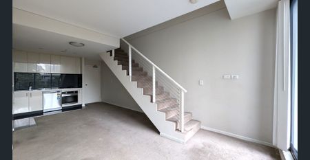 1 Bedroom Loft Apartment For Lease - Photo 5