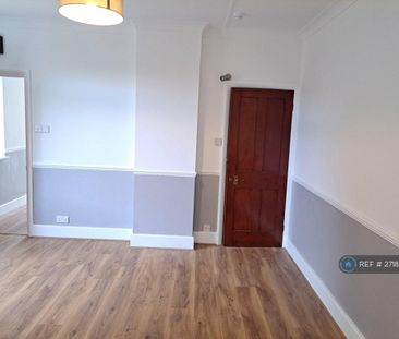 2 bedroom end of terrace house to rent - Photo 6