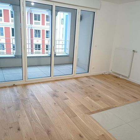 location Appartement T2 DE 40.6m² À LE PLESSIS ROBINSON - Photo 4