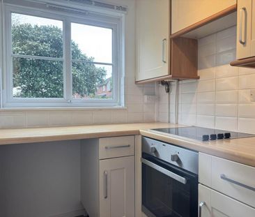 1 bedroom semi-detached house to rent - Photo 6