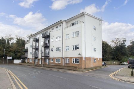 1 bedroom flat to rent - Photo 5
