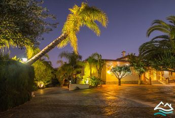 MORAIRA villa for rent with 4 bedroom garden and private pool