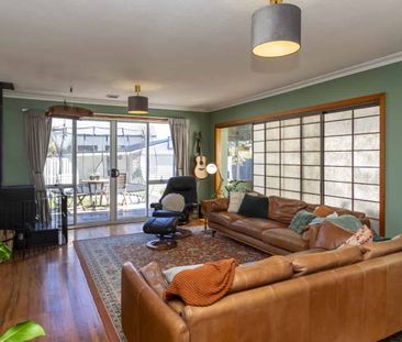 Pet friendly family home! - Photo 1