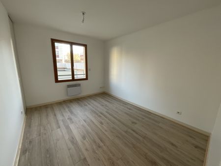 A LOUER - Quartier Près Fichaux - T3 de 75.90m² avec balconnet et parking - Photo 3
