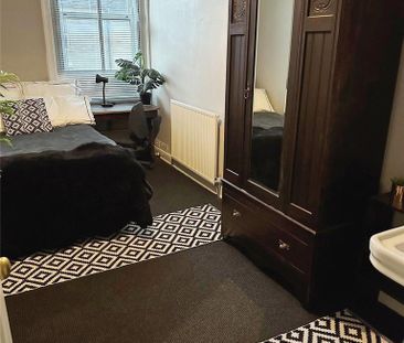 1 bedroom in a house share to rent - Photo 5
