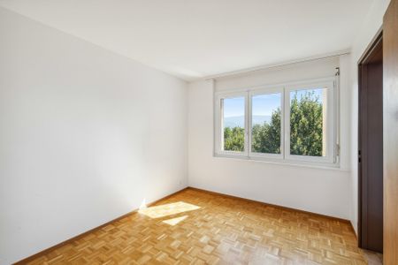 APPARTEMENT À LOUER DANS QUARTIER TRÈS ENSOLEILLÉ ET FAMILIAL - Photo 4