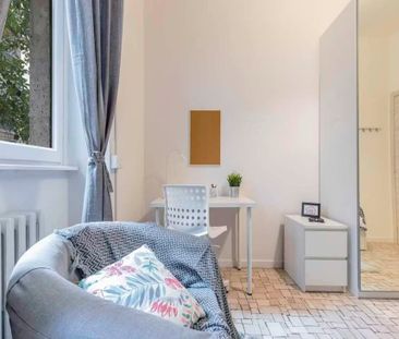 Via Domenico Cucchiari, Milan, Lombardy 20155 - Photo 5