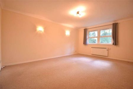 The Byfrons, Boundary Road, Farnborough, Hampshire, GU14 - Photo 3