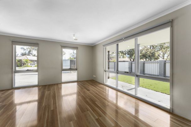 Inviting 3 Bedroom Home – A Must-See! - Photo 1