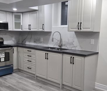 For Lease - 22 Valleyscape Trail, Caledon, Ontario - Photo 4