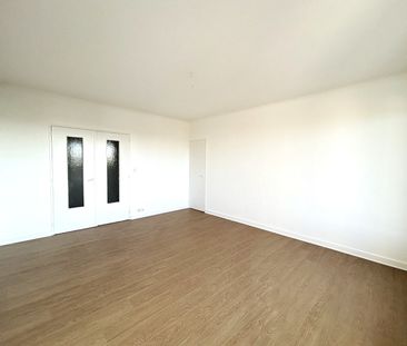 Location Appartement 3 pièces 68m² - Photo 2
