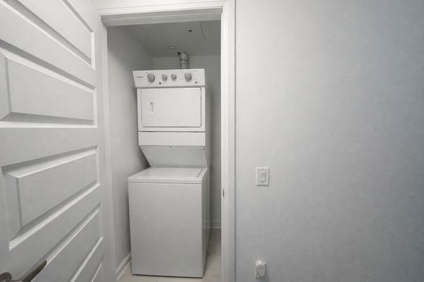 For Lease - 50 Kaitting Trail Unit# 306, Oakville, Ontario - Photo 1