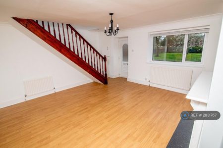 2 bedroom terraced house to rent - Photo 2