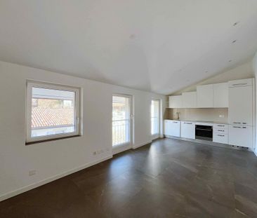 ARZO – MODERNO APPARTAMENTO LIFT IN CASA - Foto 4