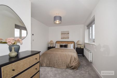 3 bed House To Let - Photo 2