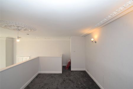 1 bed apartment to rent in Cromwell Parade, Scarborough, YO11 - Photo 2