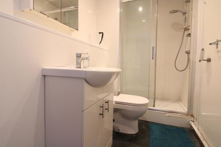 4 bedroom maisonette to rent - Photo 4