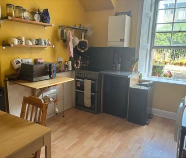 Room in a Shared Flat, St Marys Street, EH1 - Photo 2