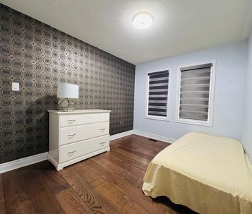 For Lease - 36 ZANETTA Crescent, Brampton, Ontario - Photo 2