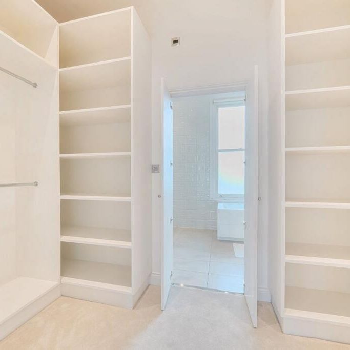 4 bedroom terraced house to rent - Photo 1