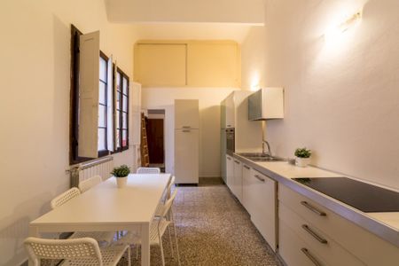 Bright room in Borgo Ognissanti - Photo 3