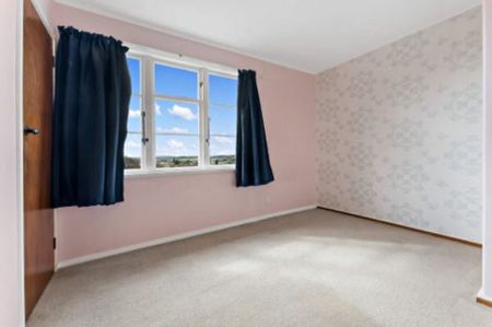 1 Te Koa Road, Panmure – $700 per week - Photo 3