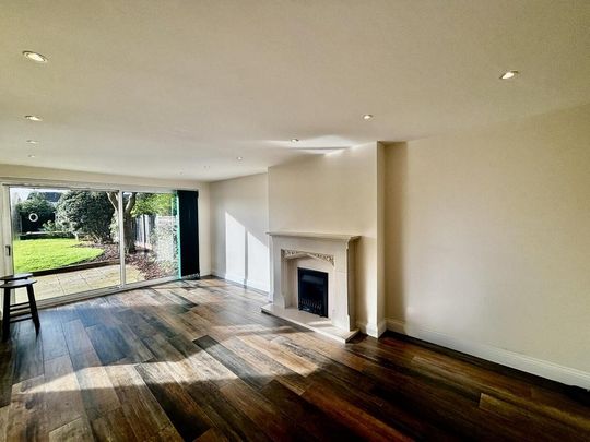 4 bedroom detached house to rent - Photo 1