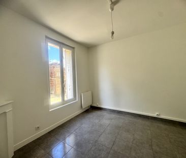Location Appartement 2 pièces 22m² ST MAUR DES FOSSES 94100 - Photo 3