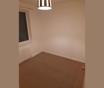 2 bedroom semi-detached house to rent - Photo 6