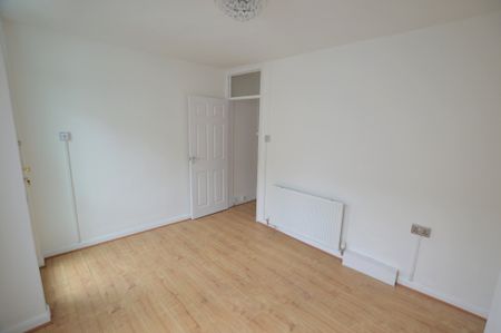 Hartington Street, Chatham, London - Photo 4