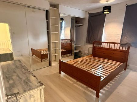 3 bedroom terraced house to rent - Photo 4