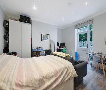 Studio to rent - Photo 6