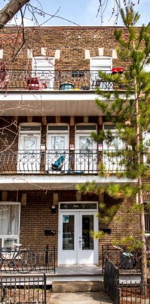 Très grand 4 et 1/2 au Plateau Mont Royal - Photo 1