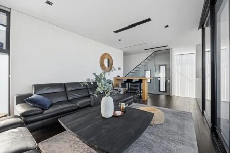 “FULLY FURNISHED/Elevated Coastal Living..” - Photo 3