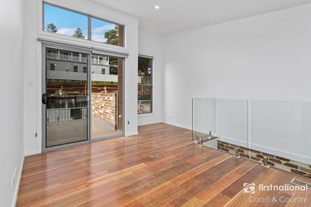 Near-New Townhouse in Prime Location - Photo 1