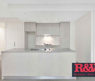 Stylish One-Bedroom + Study with Courtyard - Photo 3
