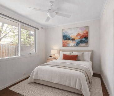 EVERYTHING AT YOUR FINGERTIPS! - Photo 3