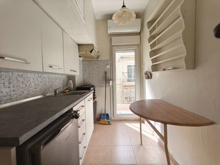 Studio/Γκαρσονιέρα για ενοικίαση Πλατεία Ναυαρίνου (Κέντρο Θεσσαλονίκης) - Photo 4