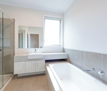 Modern Beachside Townhouse in a FHS Zone - Photo 6