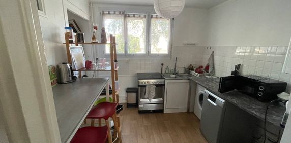 T1 Studio meublé/ Proche Gare - Photo 2