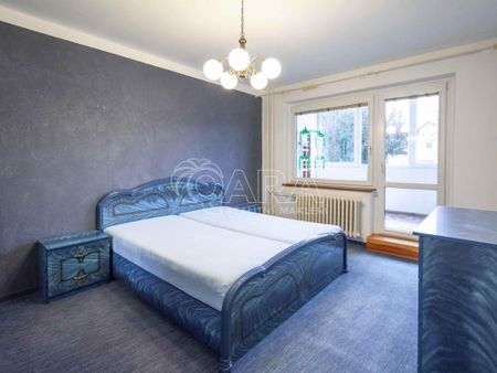 Pronájem bytu 2+1 61 m2 - Fotografie 3
