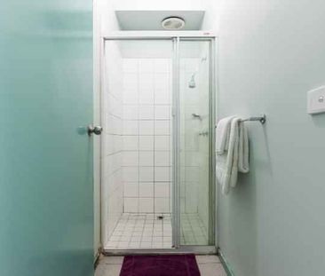5 Bedroom Apartment - Photo 2