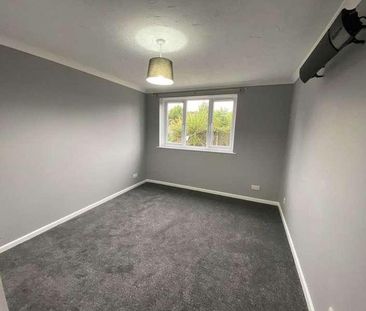 Jubilee Court Thatcham, RG19 - Photo 1