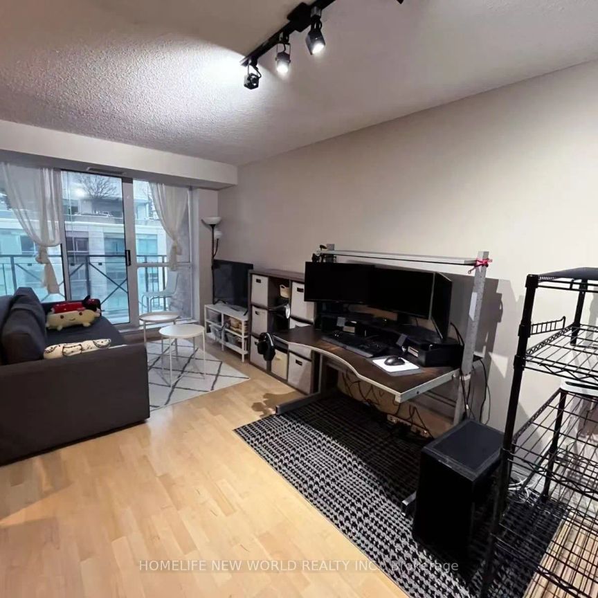 140 Simcoe Street #1406 - Photo 1