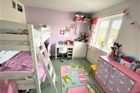 Heckford Close - Photo 2