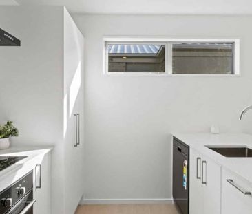 Easy care living in Halswell - Photo 3