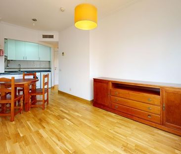 Piso de alquiler en Calle del Puerto de Pozazal, 37, Ensanche de Va... - Photo 1